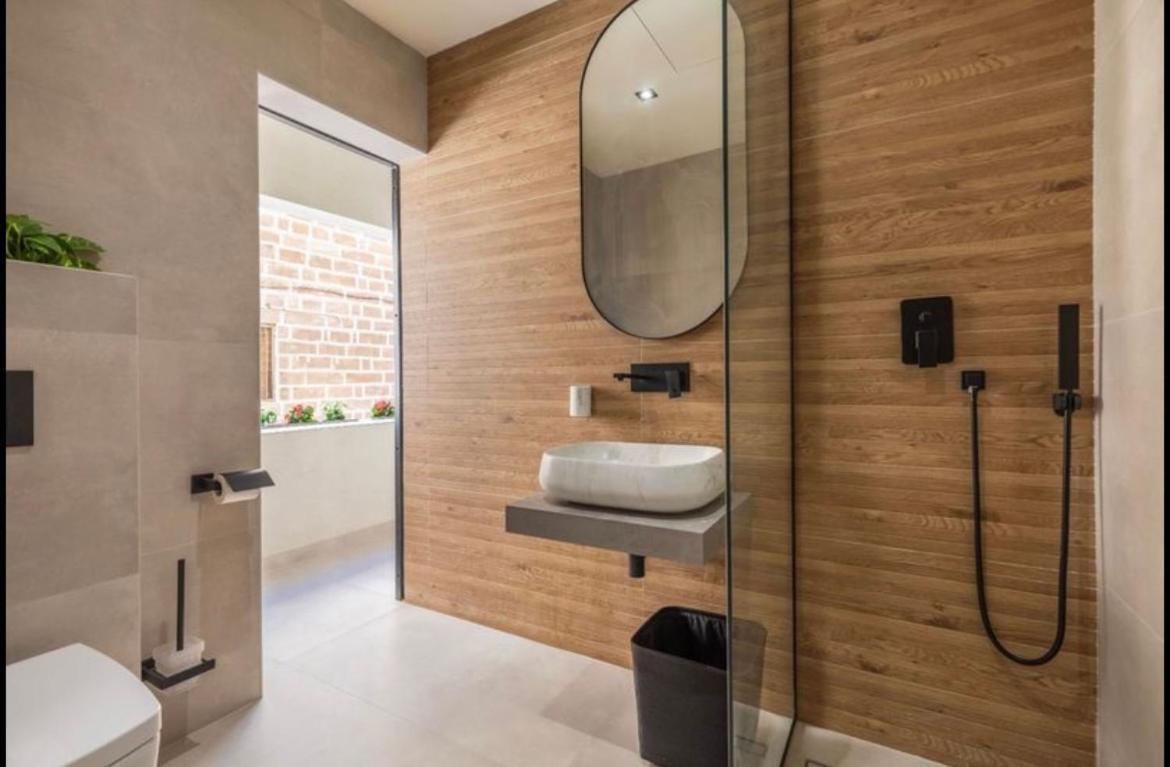New - Designer Finished 1 Bedroom Apartment A 5 Minutes Ferry Away From Valletta Mosta Esterno foto